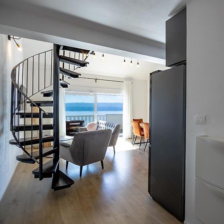 Ferienwohnung Apartman Rojo Omiš Exterior foto