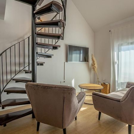 Ferienwohnung Apartman Rojo Omiš Exterior foto