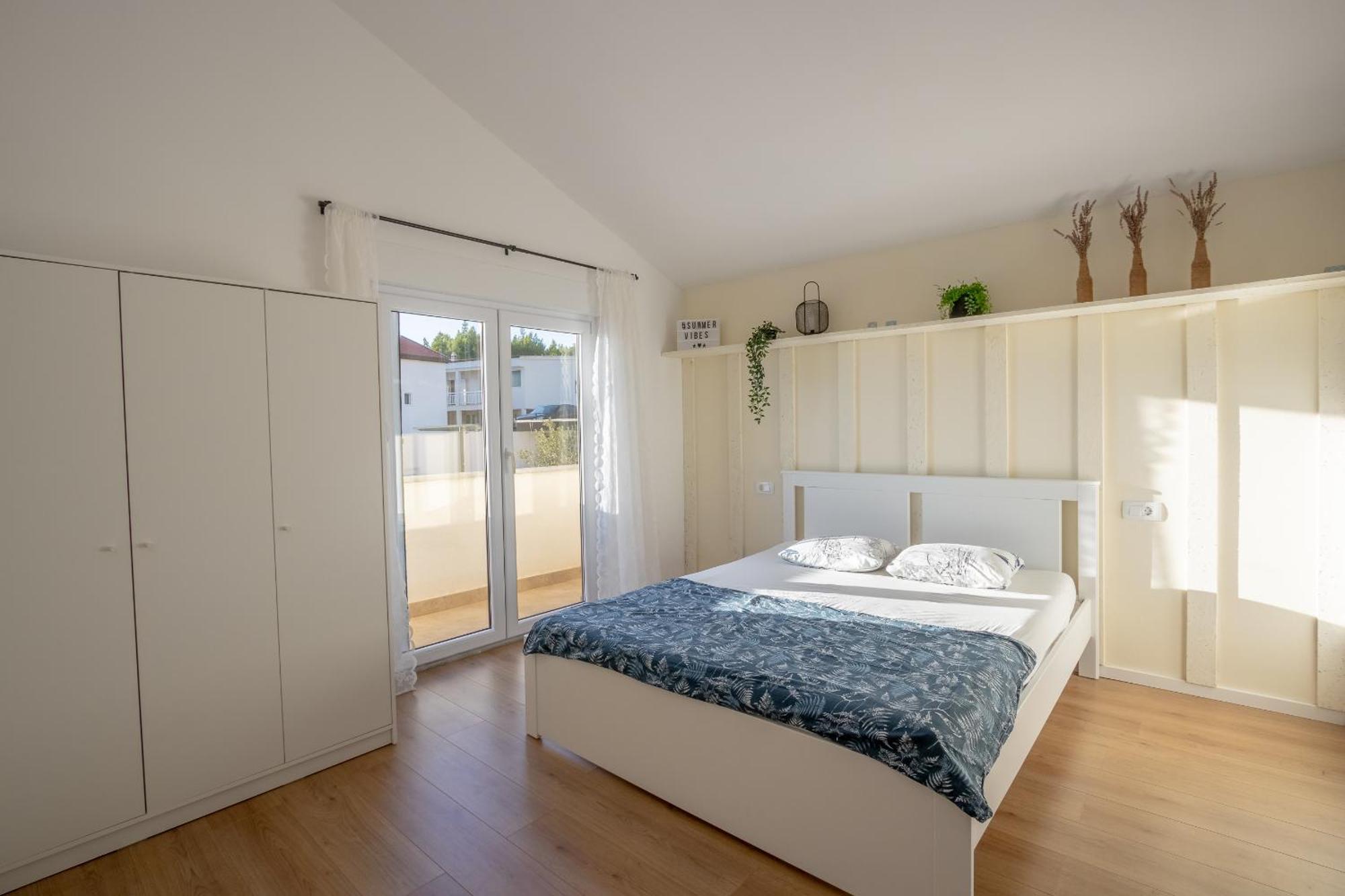 Ferienwohnung Apartman Rojo Omiš Exterior foto
