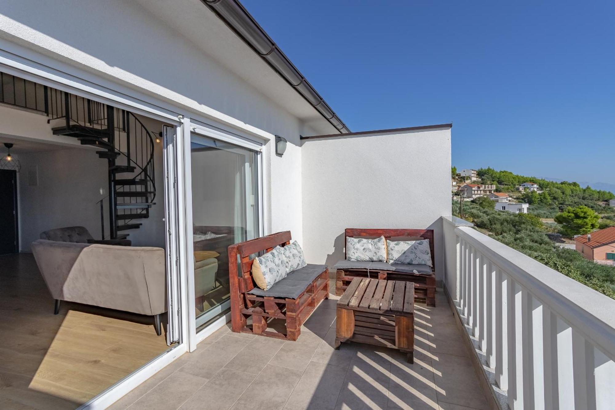 Ferienwohnung Apartman Rojo Omiš Exterior foto