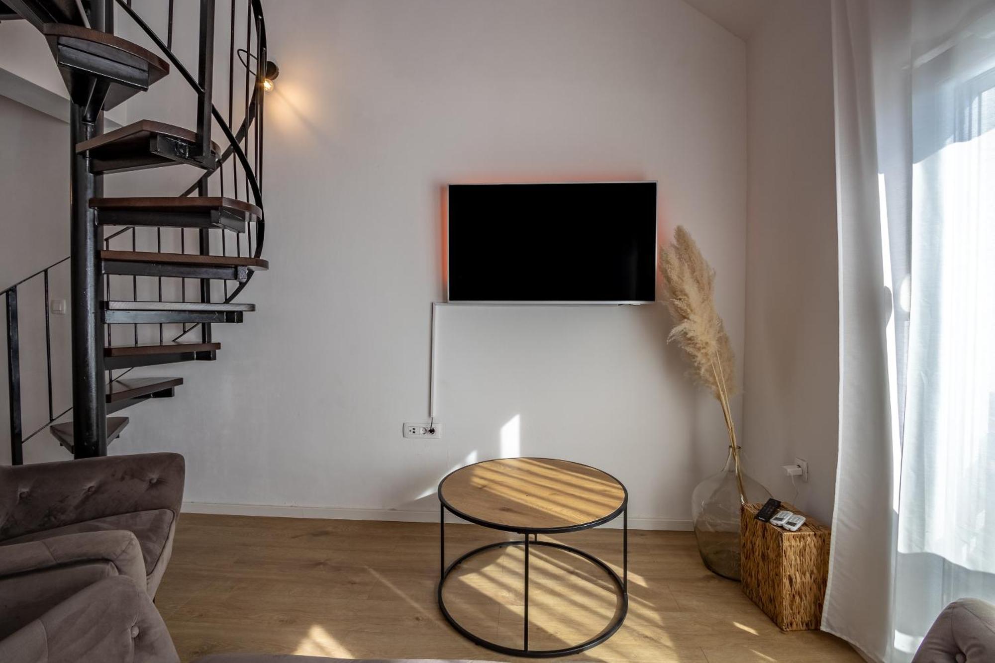 Ferienwohnung Apartman Rojo Omiš Exterior foto
