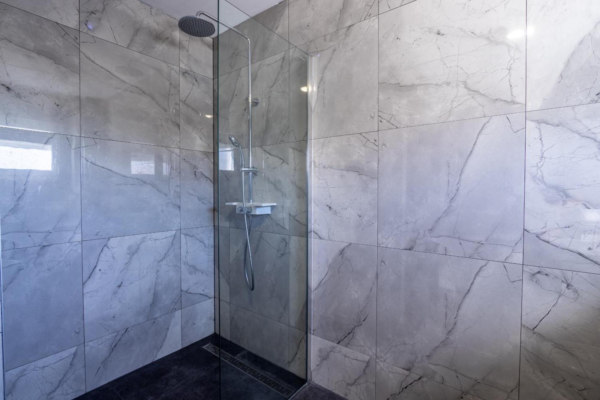 Ferienwohnung Apartman Rojo Omiš Exterior foto